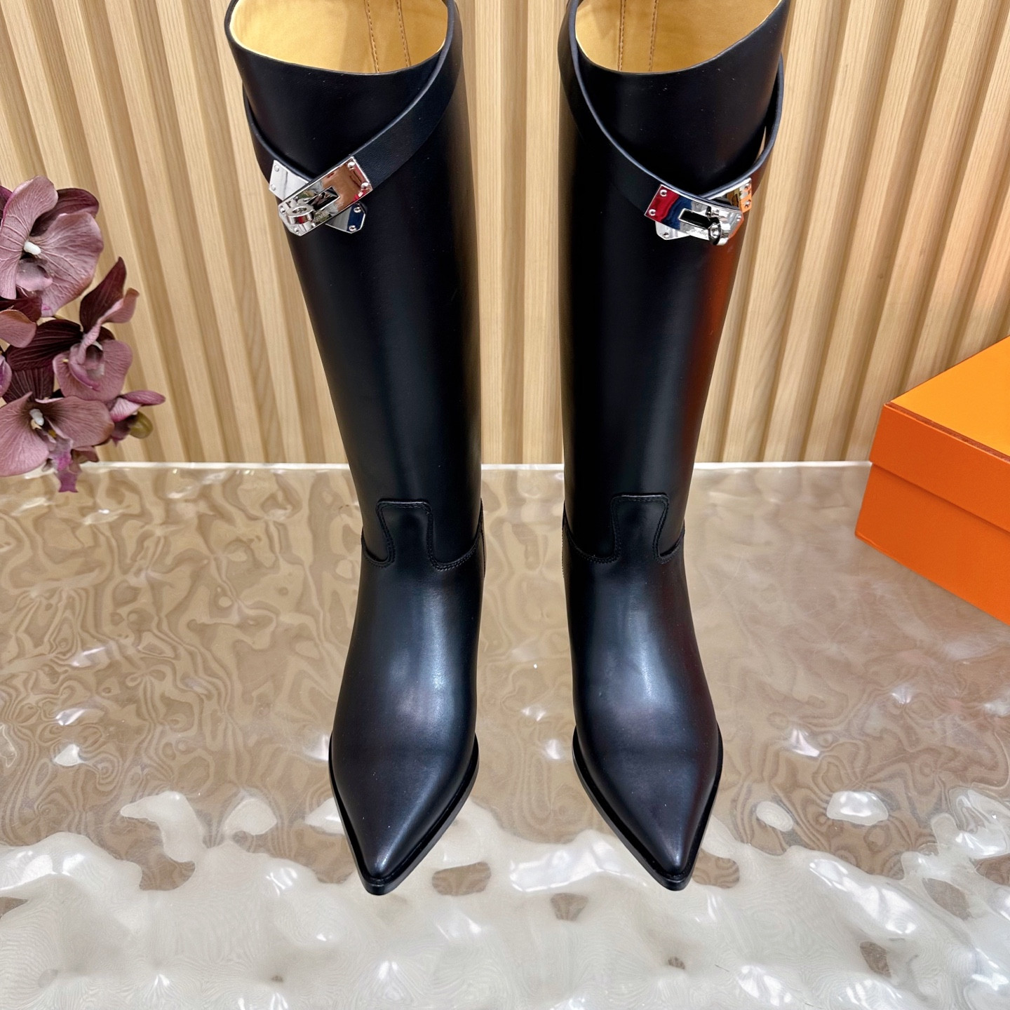 ua H**me5 jumping boots