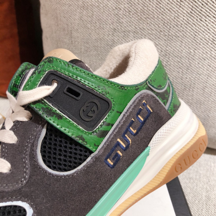 G*u*i mid sneaker