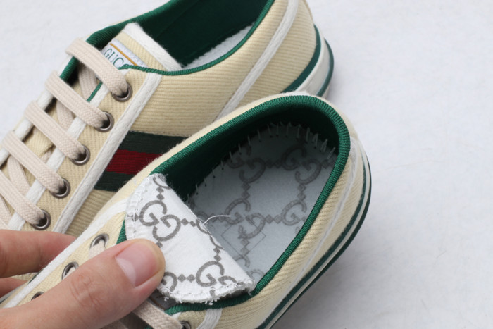 G*u*i low-top sneaker