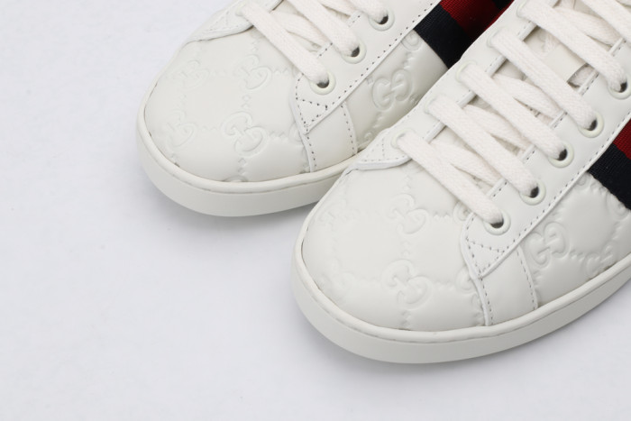 G*u*i low-top sneaker