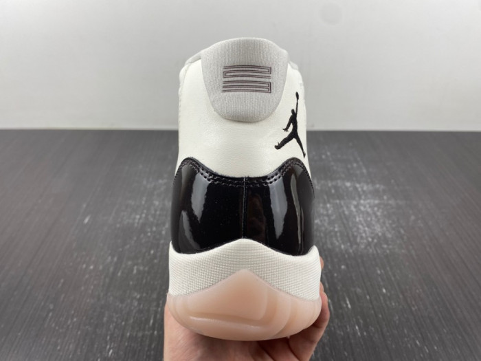 Air Jordan 11 “Neapolitan” AR0715-101
