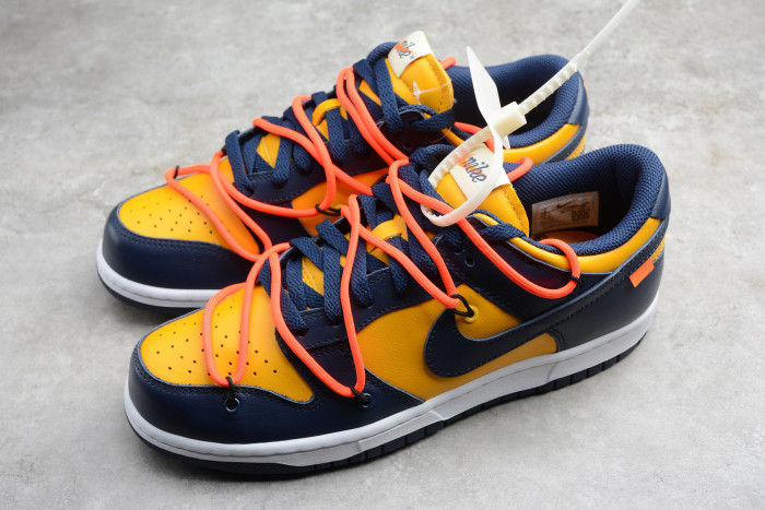 OFF-WHITE x Dunk Low