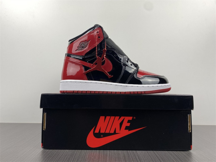 Air Jordan 1 High OG “Bred Patent” 555088-063