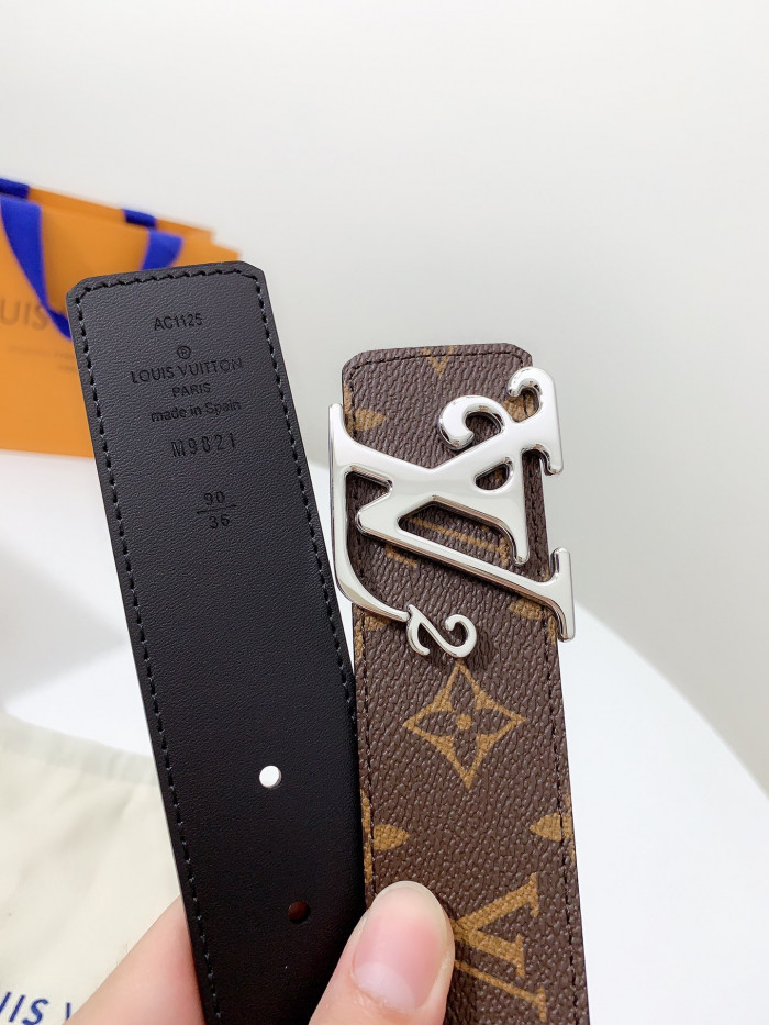 Loui Vuitto Belt-4CM