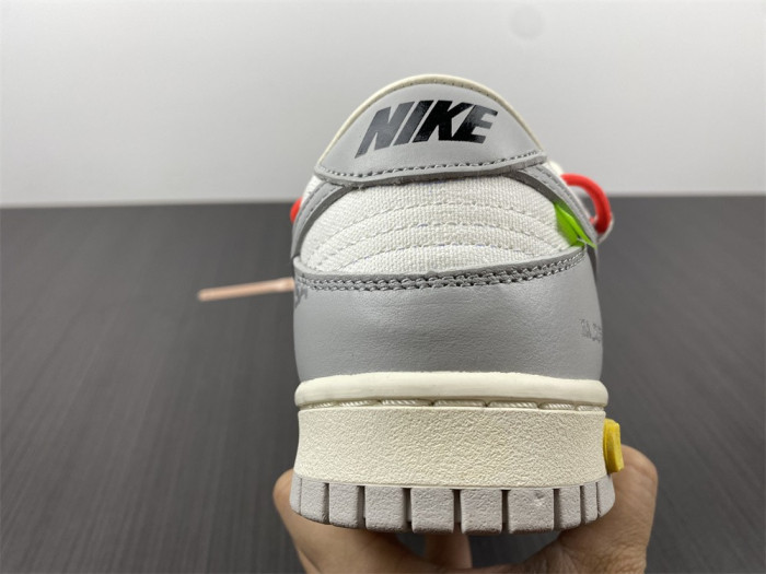 Off-White x Dunk Low