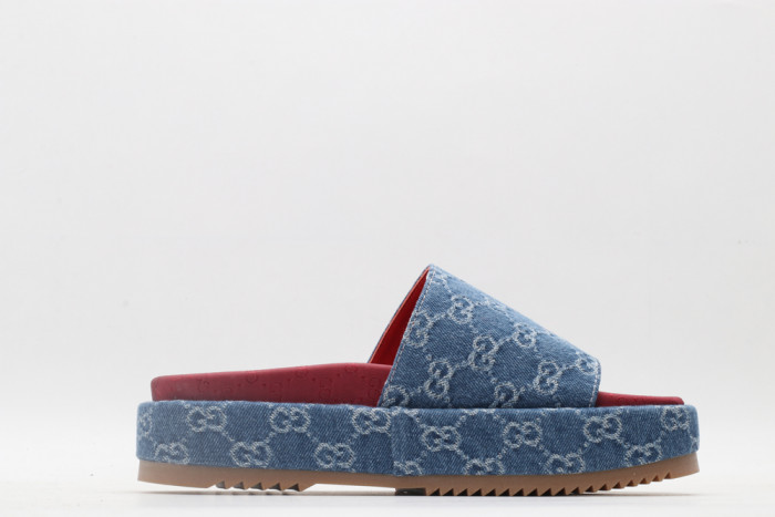 G*u*i slippers