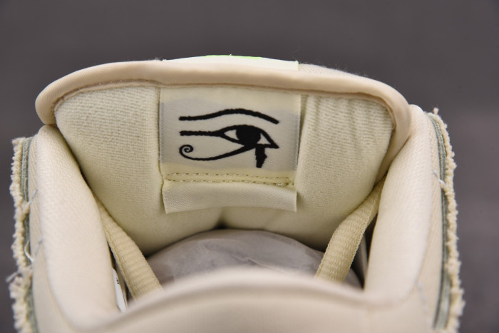 Nike SB Dunk Low “Mummy” DM0774-111
