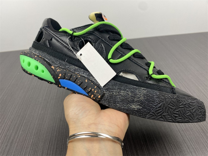 Off-White x Nike Blazer Low "Black / Green" DH7863-001