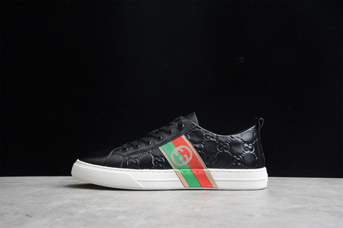 G*u*i low-top sneaker