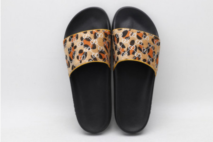 G*u*i slippers leopard print