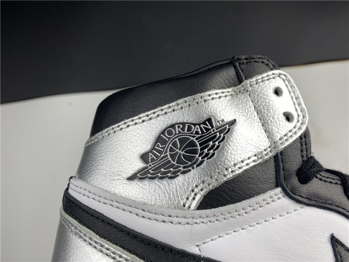 AIR JORDAN 1 HIGH OG WMNS “SILVER TOE” CD0461-001
