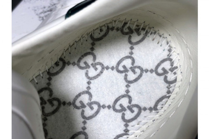 G*u*i ace embroidered low-top sneaker