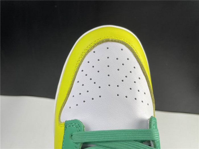 Nike Dunk SB Low “Free 99” DH0952-100