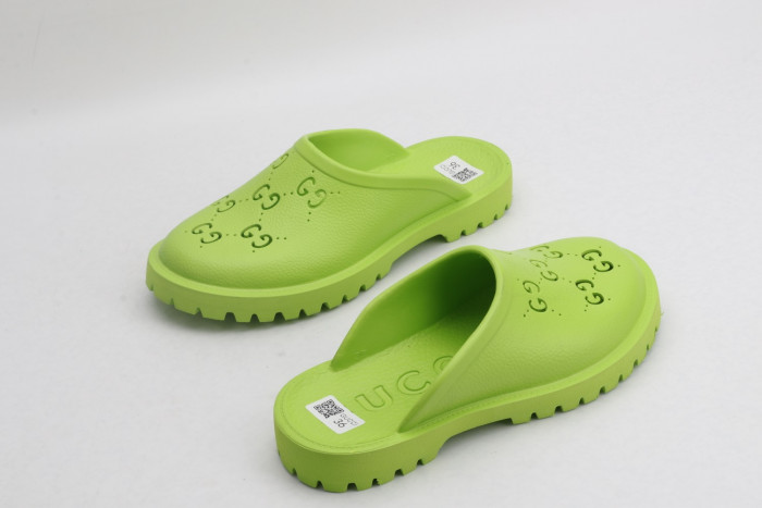 G*u*i slippers