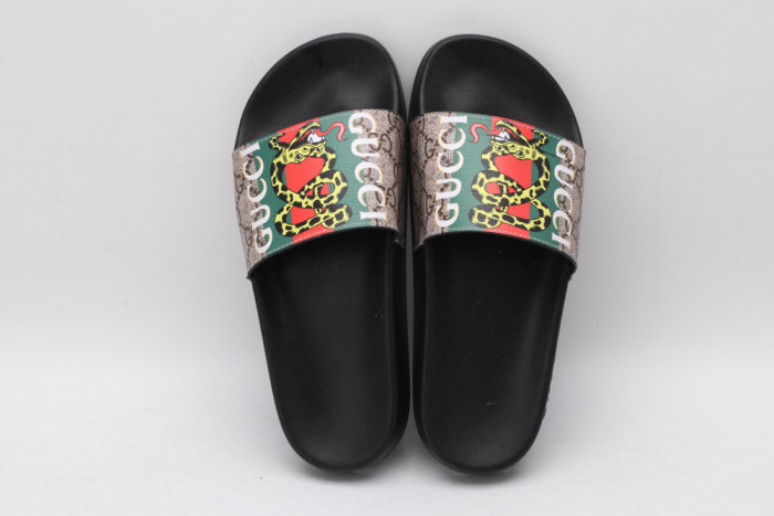 G*u*i slippers