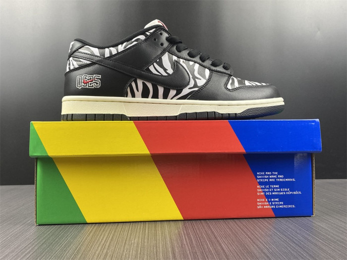 Quartersnacks x Dunk Low SB 