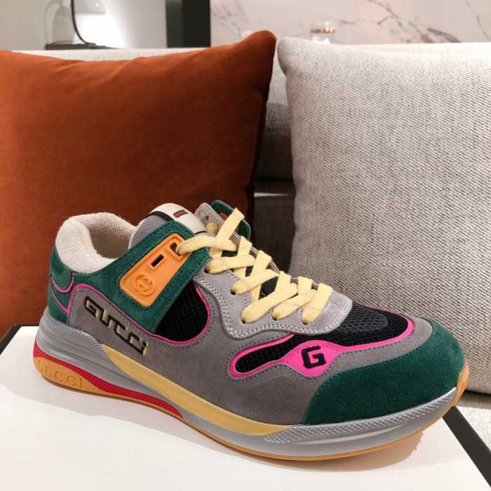 G*u*i mid sneaker
