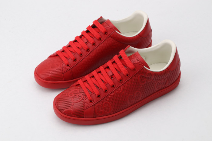 G*u*i low-top sneaker