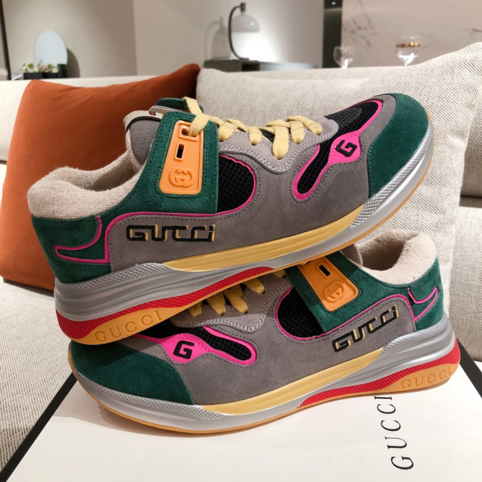G*u*i mid sneaker