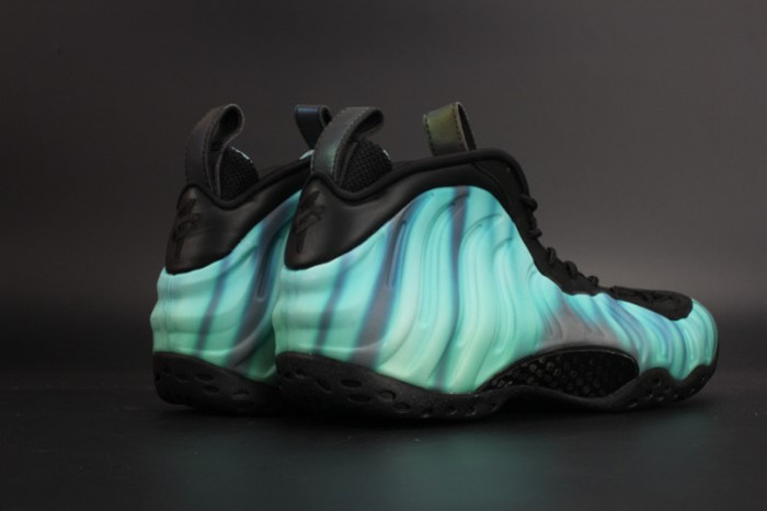 nike air foamposite one “N0*Hern lights” black/green mens 840559-001