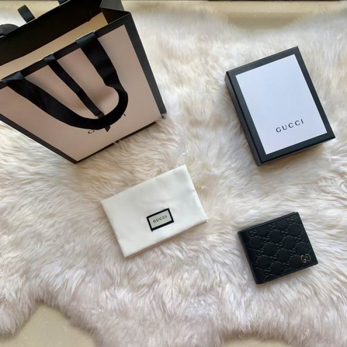 G*u*i wallet 473916 11*9