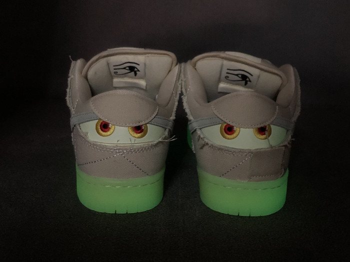 Nike SB Dunk Low “Mummy” DM0774-111