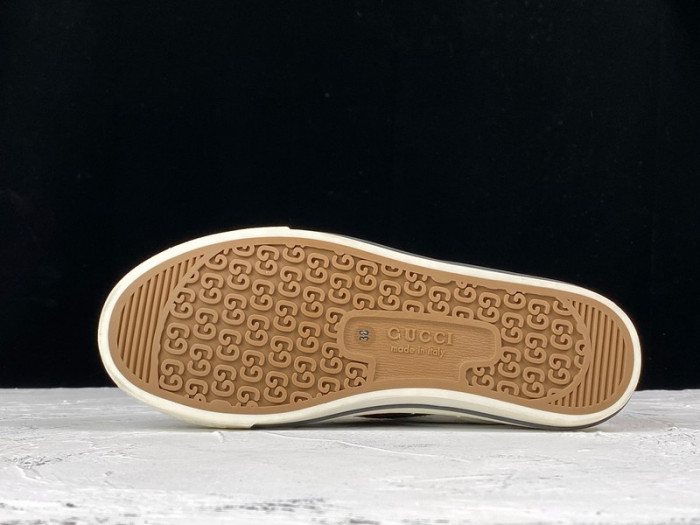 G*u*i tennis 1977 sneaker 606111 99w90 9085