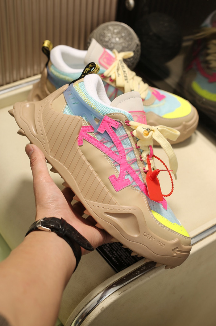 OFF-WHITE C/O ODSY-1000 SNEAKER