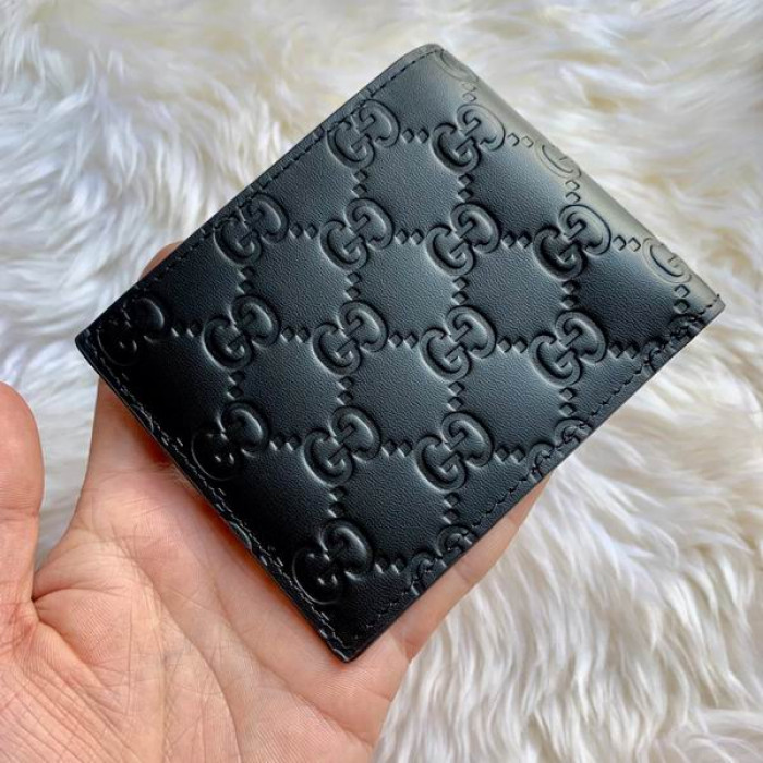 G*u*i wallet 473916 11*9