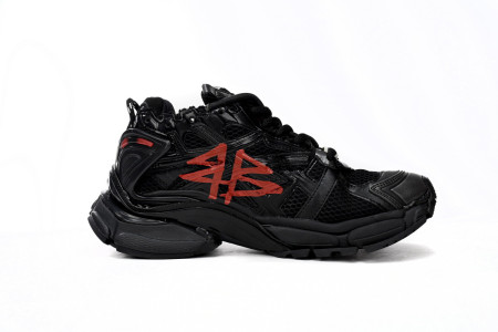 balcia runner black and red characters Ba*len*cia*ga
