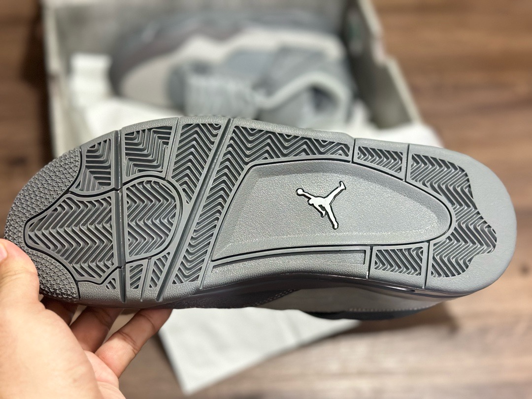 Jordan 4 Ash cement FQ7928-001