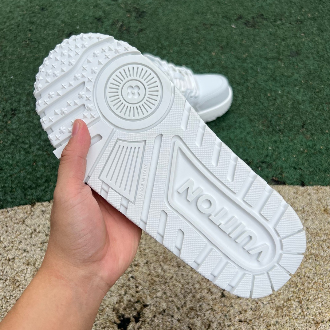 LV TRAINER MAXI White