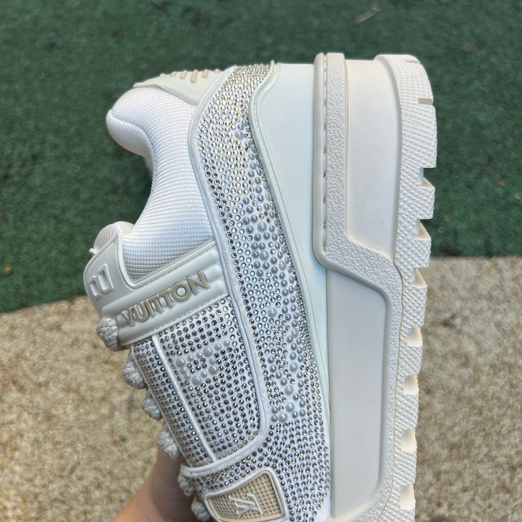 lv trainer maxi full of Di*m*nds white