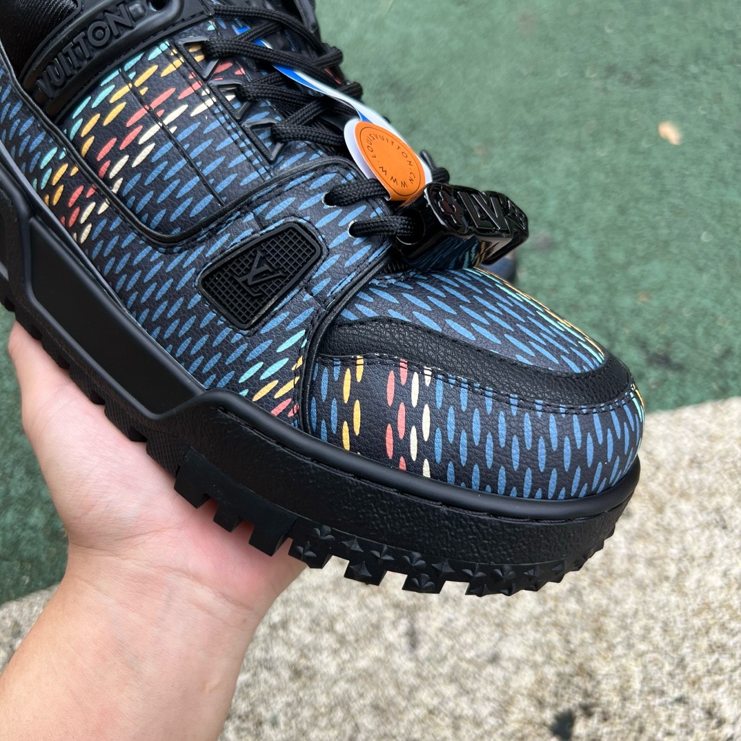 LV TRAINER MAXI Black pattern