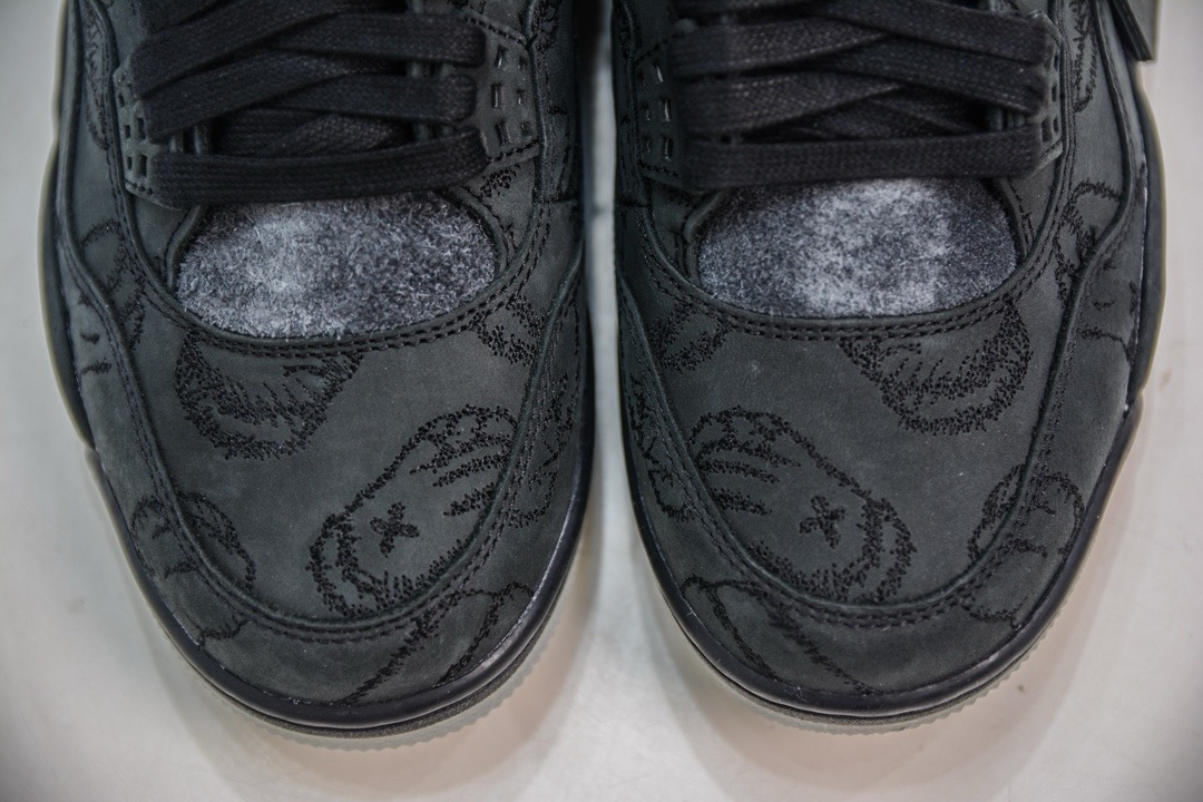 Nike Air Jordan 4 retro kaws black 930155 001
