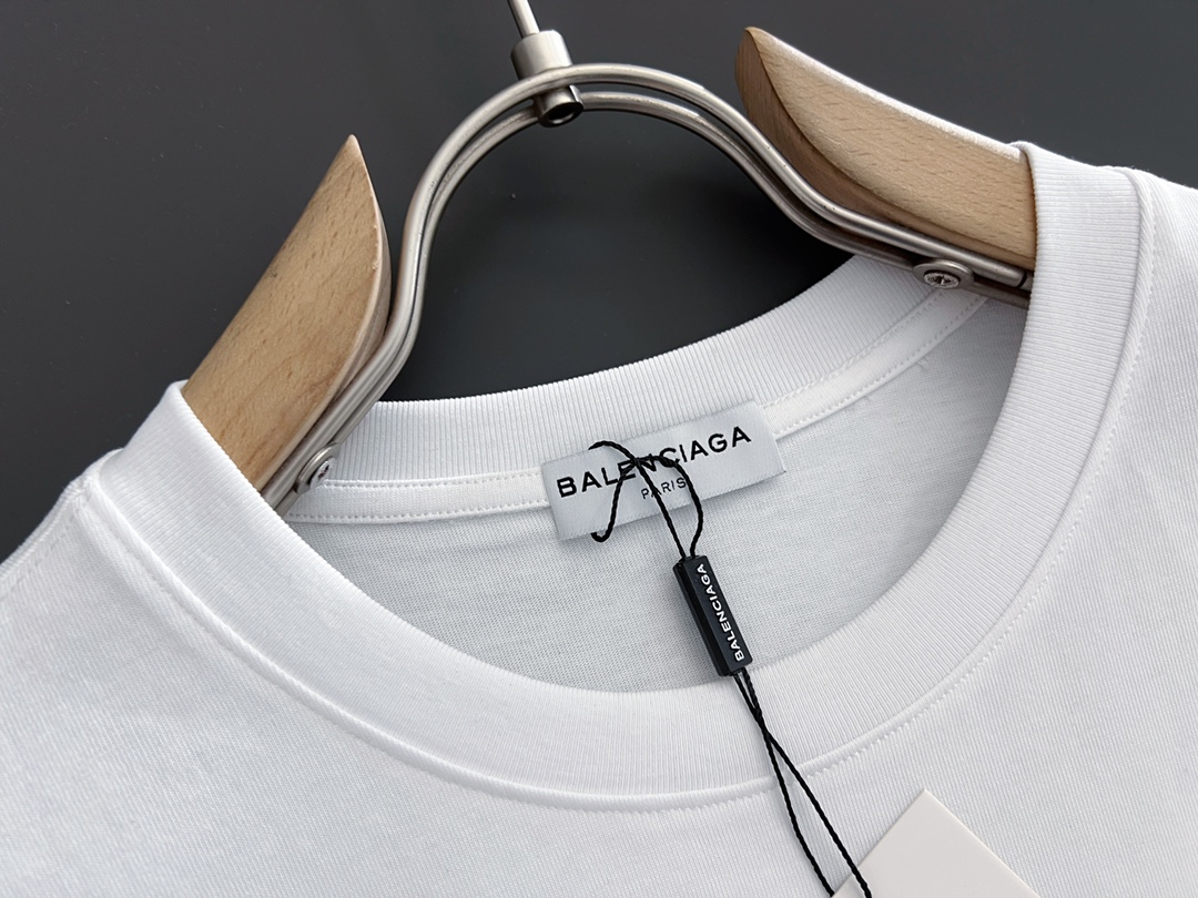 Ba*len*cia*ga t-shirts