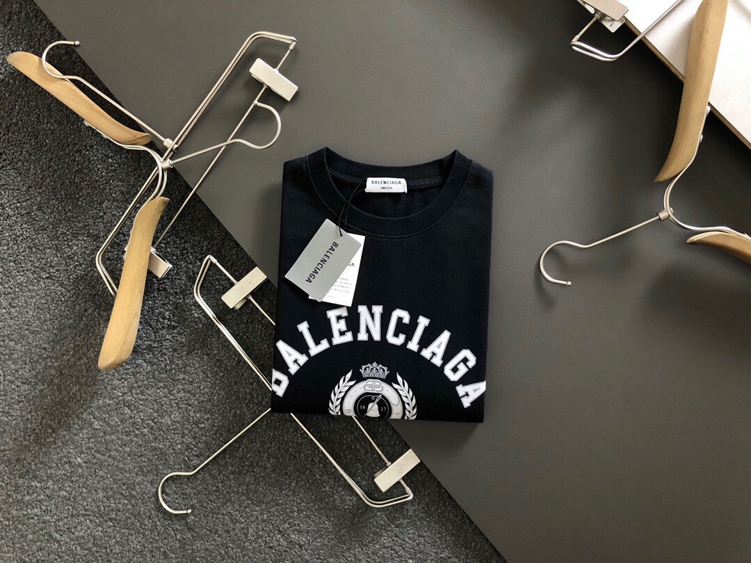 Ba*len*cia*ga t-shirts