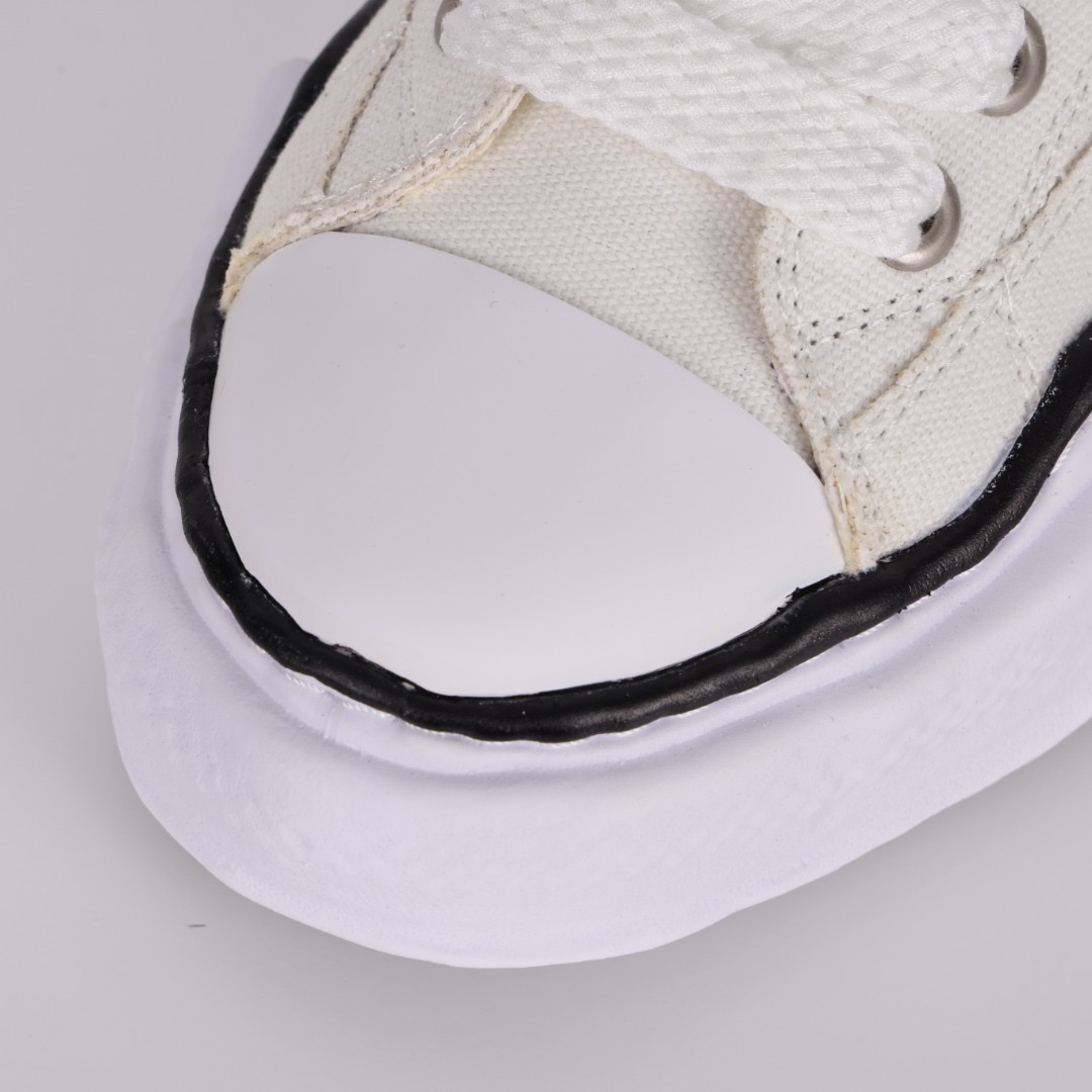 Ma*s*n mihara yasuhiro mmy sneaker