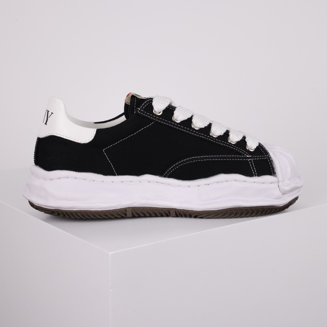 Ma*s*n mihara yasuhiro mmy sneaker