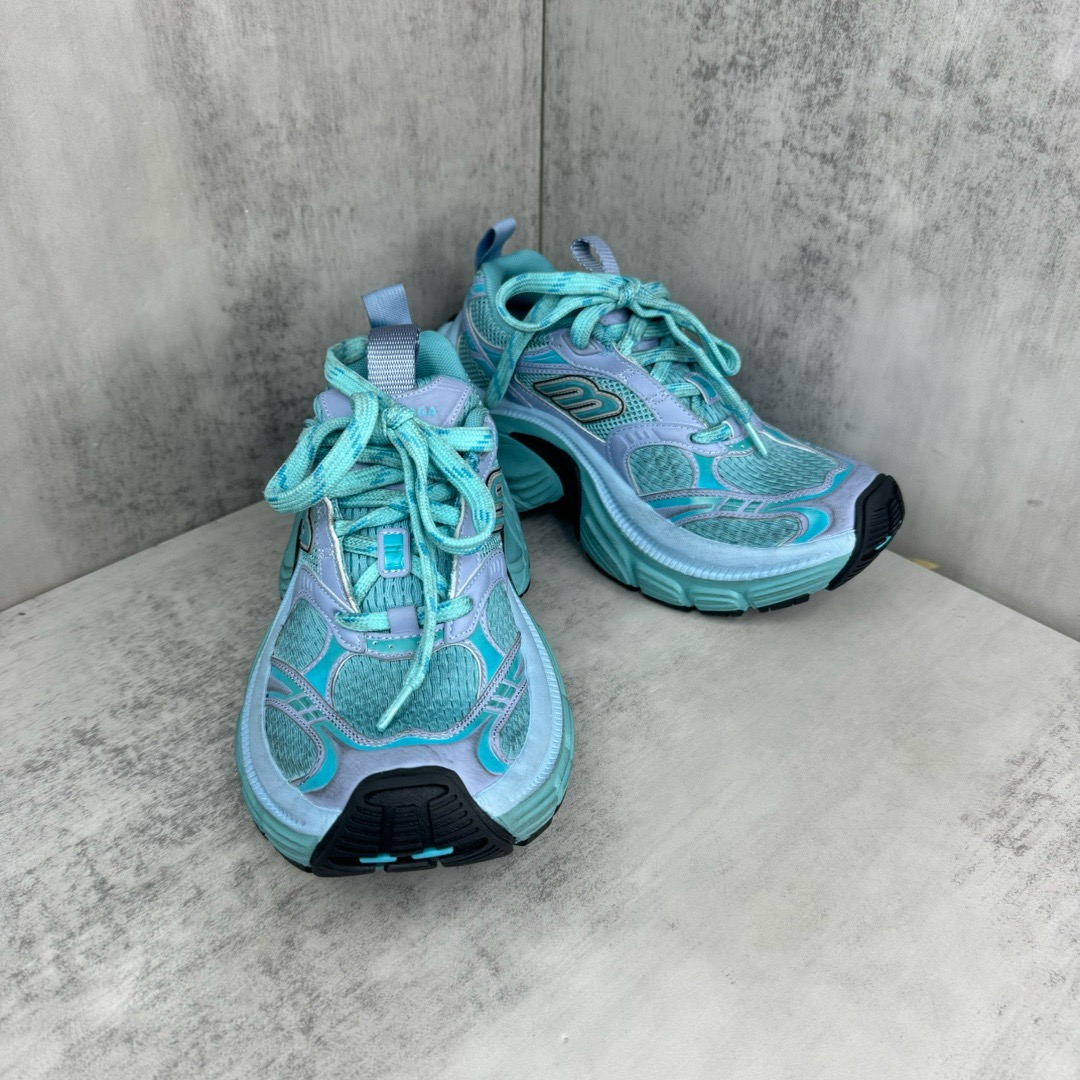 BLCG Sneaker 6XL