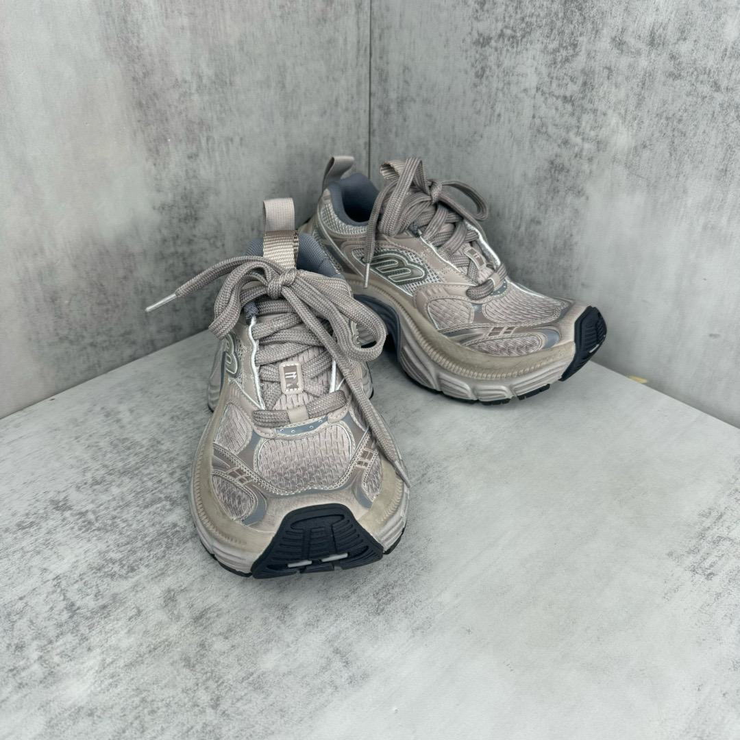 BLCG Sneaker 6XL