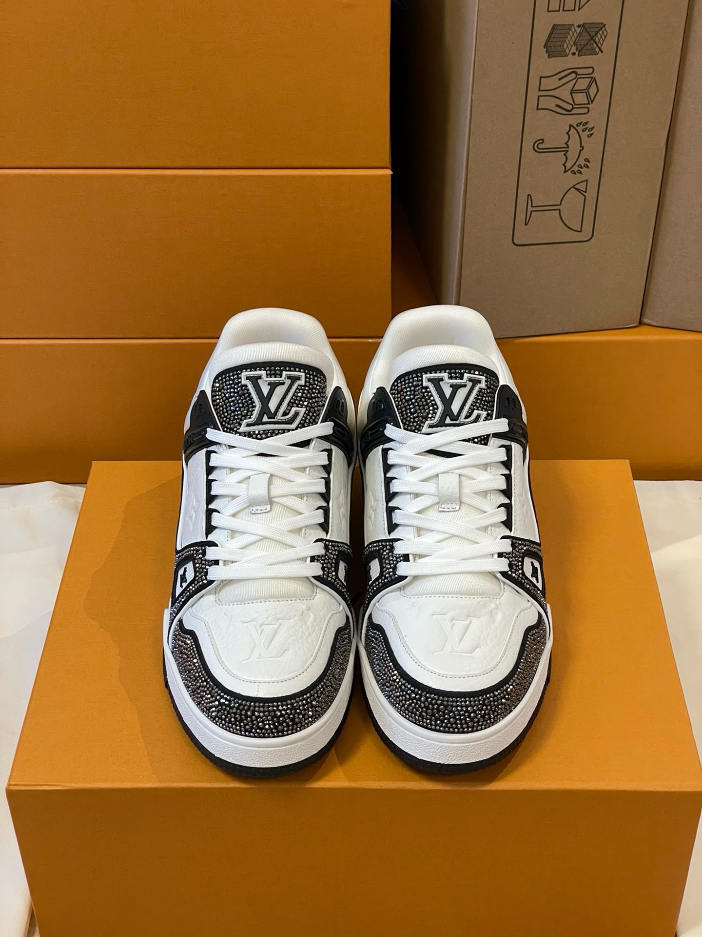 Loui Vuitto TRAINER SNEAKER