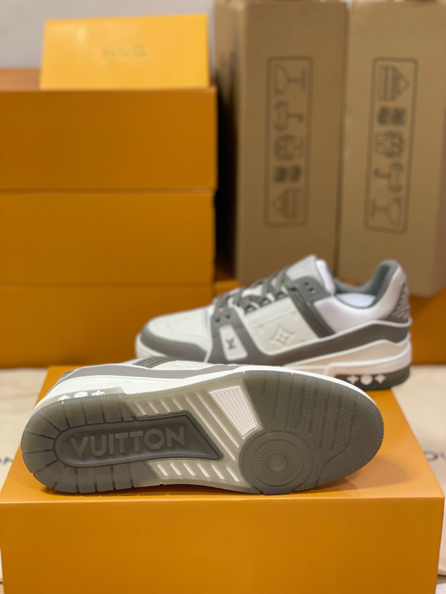 Loui Vuitto TRAINER SNEAKER