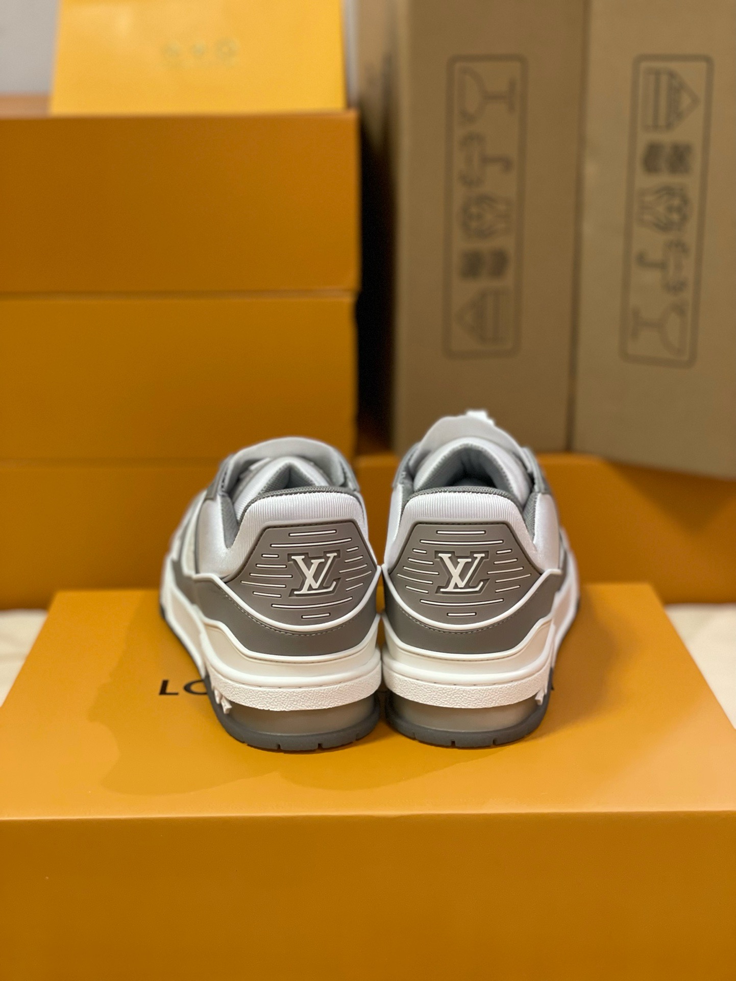 Loui Vuitto TRAINER SNEAKER