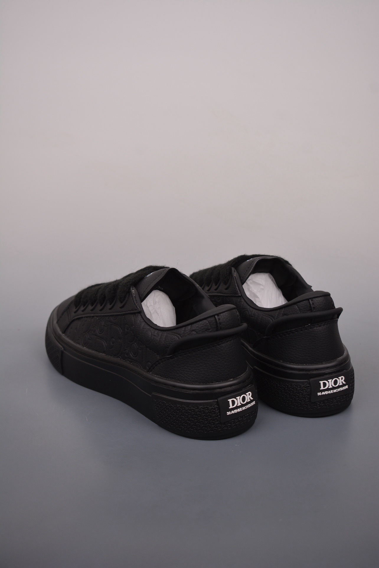 DR B33 SNEAKER
