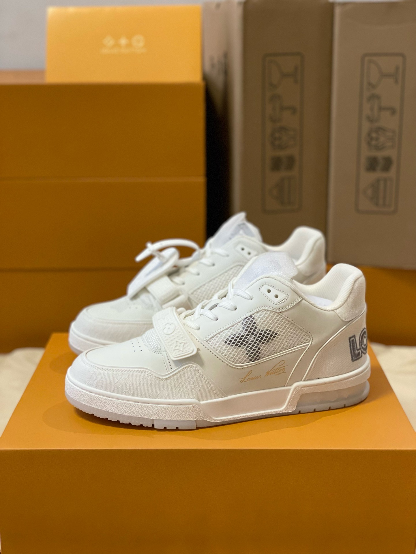 Loui Vuitto TRAINER SNEAKER