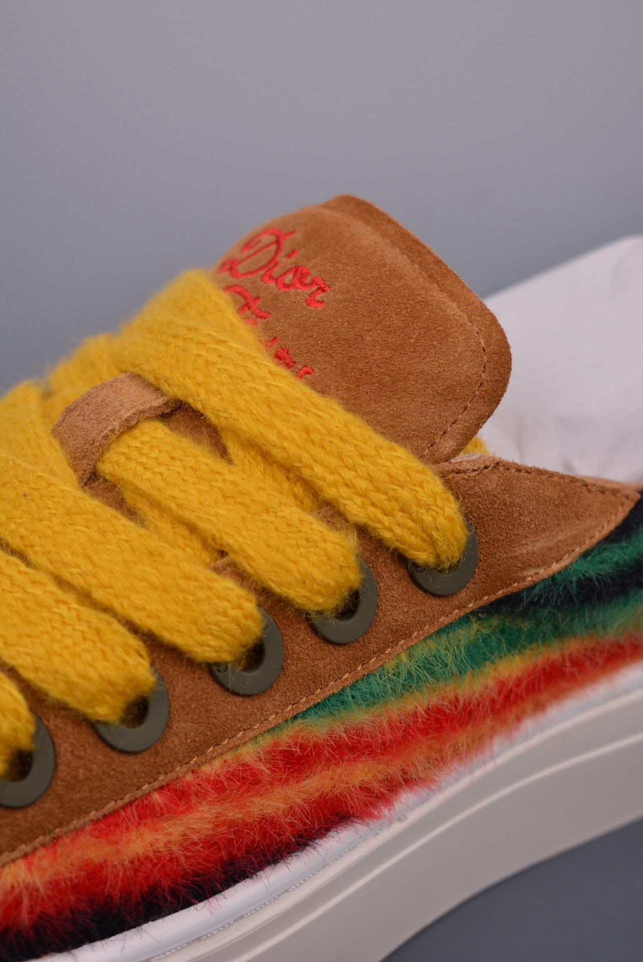 DR B33 SNEAKER