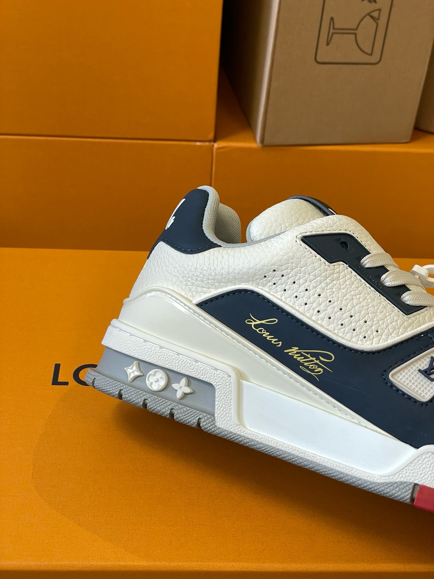 Loui Vuitto TRAINER SNEAKER