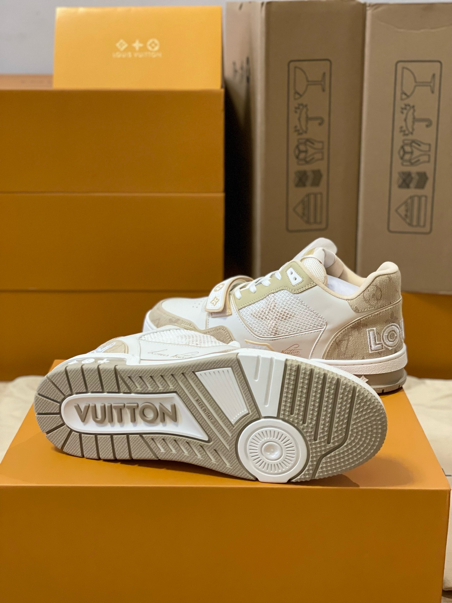 Loui Vuitto TRAINER SNEAKER