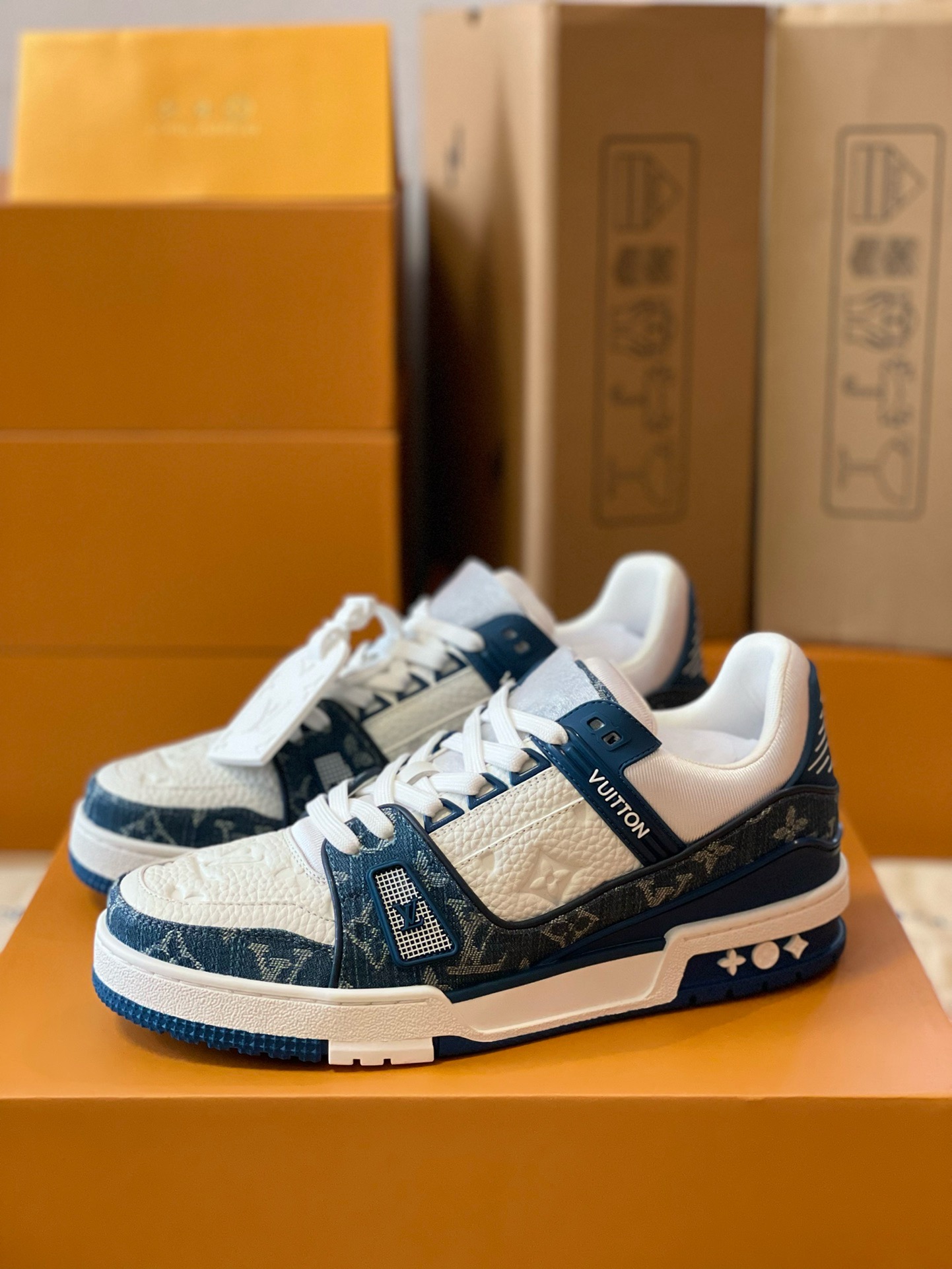 Loui Vuitto TRAINER SNEAKER